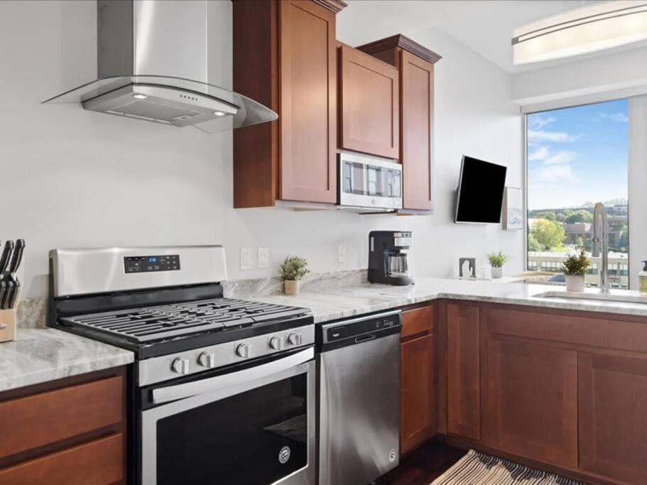 Cozysuites Dream 1Br, Ppg Paints Arena, Pitts Pittsburgh Luaran gambar